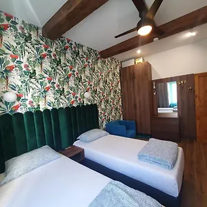 Luxurio With Baths Kwatera prywatna