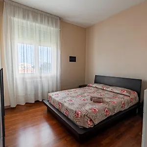 Luxury House Near Train Station Appartement
